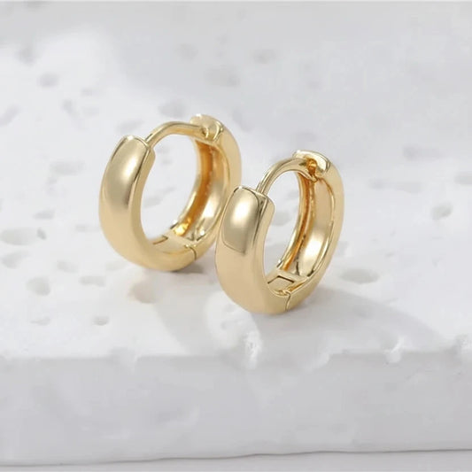 Classic Gold Huggie Hoop Earrings – Minimalist Everyday Jewelry